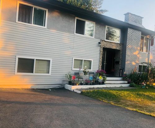 12472 100 Ave, Surrey, BC, V3V2X5 | Card Image