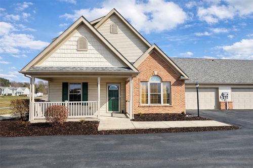 105 Arlington Dr, Slippery Rock, PA, 16057-1167 | Card Image