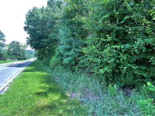 316 Pilgrims Trl, Thomasville, NC, 27360-7832 | Card Image