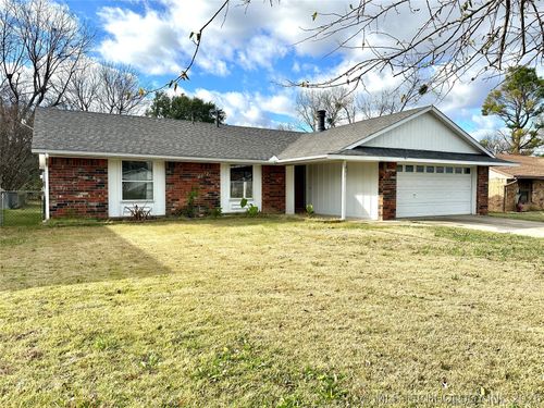 1931 Green Meadows Dr, McAlester, OK, 74501-3239 | Card Image