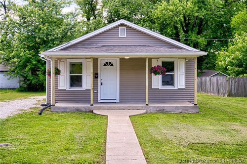 755 Boyer St, Charlestown, IN, 47111-1503 | Card Image