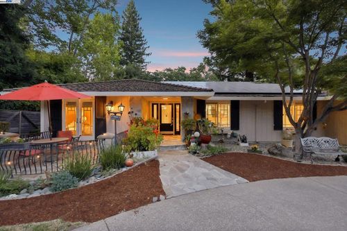 688 Danville Blvd, Danville, CA, 94526-1737 | Card Image