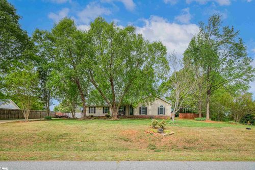 112 Allison St, lyman, SC, 29365-9570 | Card Image