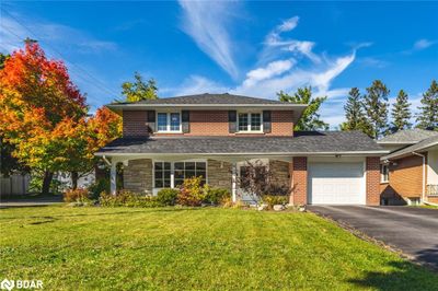 42 Ottaway Ave, House other with 4 bedrooms, 1 bathrooms and 5 parking in Barrie ON | Image 1