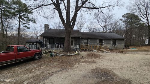 215 Riverside Dr, Zebulon, NC, 27597-8846 | Card Image