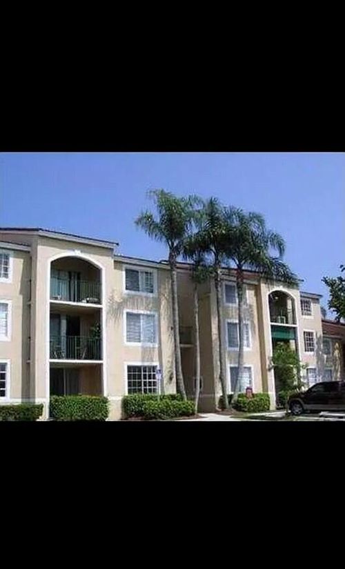 apt-105-1707 Village Blvd, West Palm Beach, FL, 33409-2067 | Card Image
