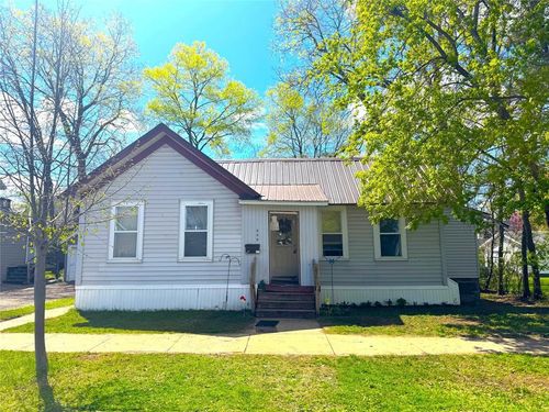 809 Niagara St, Eau Claire, WI, 54703-5530 | Card Image