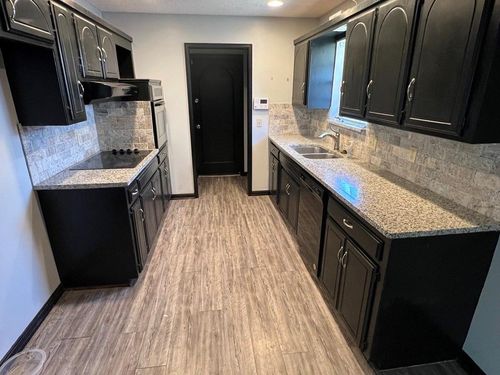 3821 Meadow Ln, Edmond, OK, 73013-5433 | Card Image