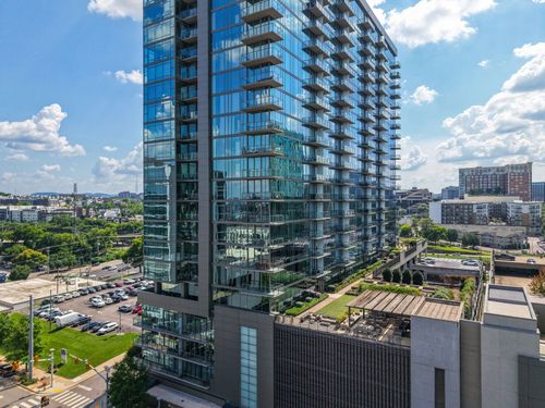 apt-802-1212 Laurel St, Nashville, TN, 37203-4421 | Card Image
