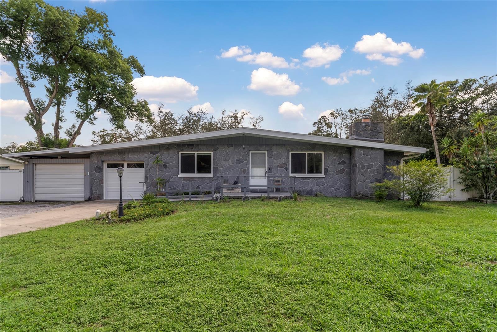 122nd Ave, Temple Terrace, FL 33617