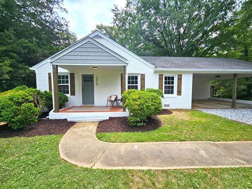 1218 W Osborn Rd, Farmville, VA, 23901-3144 | Card Image