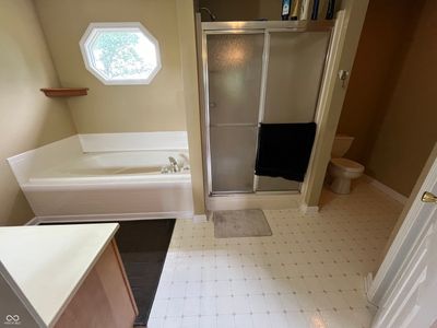 Master Bath w/ Walk-in Closet (Upstairs) | Image 3