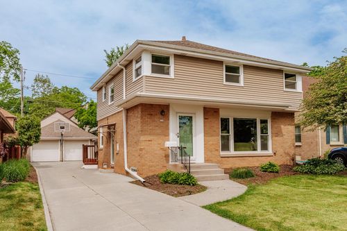 111 N 85th Street, Wauwatosa, WI, 53226 | Card Image