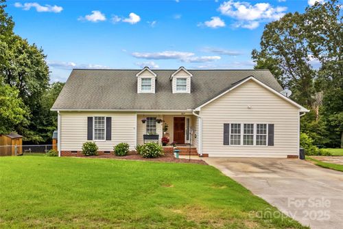 1829 Kenmore Dr, Statesville, NC, 28625-8387 | Card Image