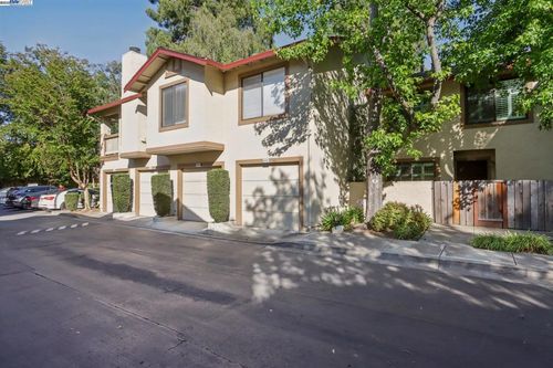 38736 Huntington Cir, Fremont, CA, 94536-3202 | Card Image