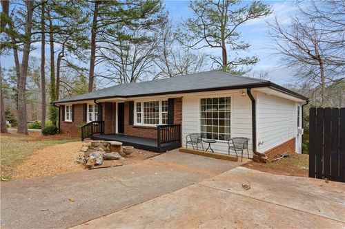 3623 Lee St Se, Smyrna, GA, 30080-5611 | Card Image