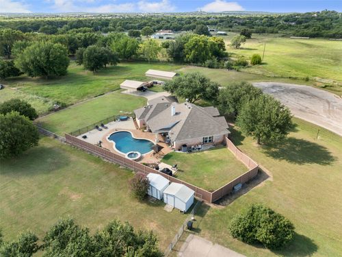 204 Diamond Ln N, Burleson, TX, 76028-6728 | Card Image