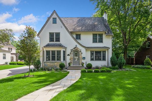 4517 Wooddale Ave, Edina, MN, 55424-1138 | Card Image