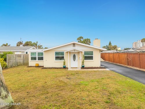 3 Hibiscus Dr, Ormond Beach, FL, 32176-3512 | Card Image