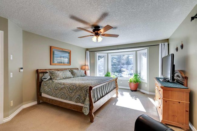 131 Patterson Drive Sw, House other with 5 bedrooms, 4 bathrooms and 4 parking in Calgary AB | Image 33