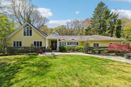 27 Treeview Dr, Huntingtn Sta, NY, 11747-2413 | Card Image