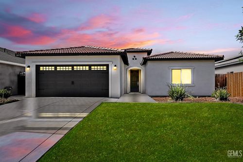 8412 Jean Anne St, Bakersfield, CA, 93314-8584 | Card Image