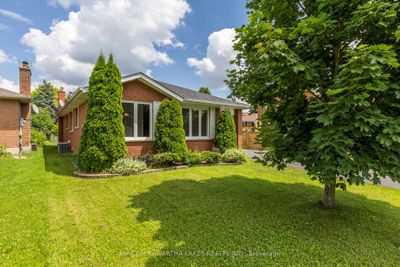 632 Pinewood Dr, House other with 3 bedrooms, 2 bathrooms and 3 parking in Peterborough ON | Image 3