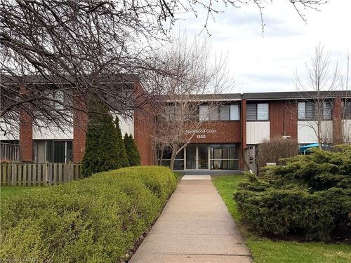 17-1230 Gripsholm Rd, Mississauga, ON, L4Y2G9 | Card Image