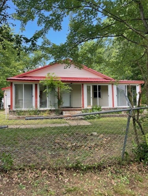 103 E High St, Ethridge, TN, 38456-2103 | Card Image