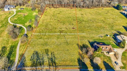 3530 W Maple Grove Rd, Bloomington, IN, 47404-9546 | Card Image