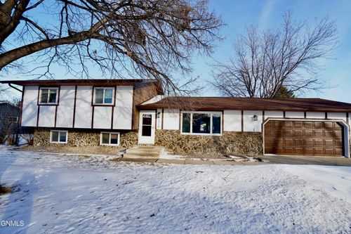 1710 5 1/2 Ave Ne, Jamestown, ND, 58401-2532 | Card Image