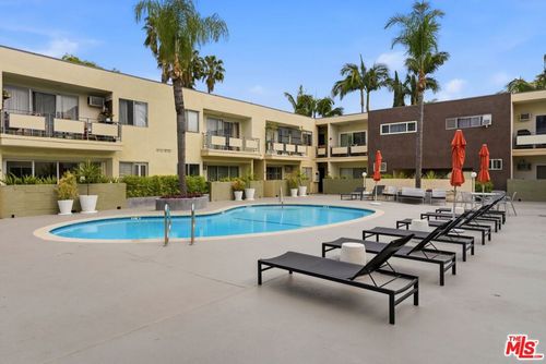 109-1233 N Laurel Ave, West Hollywood, CA, 90048-3511 | Card Image