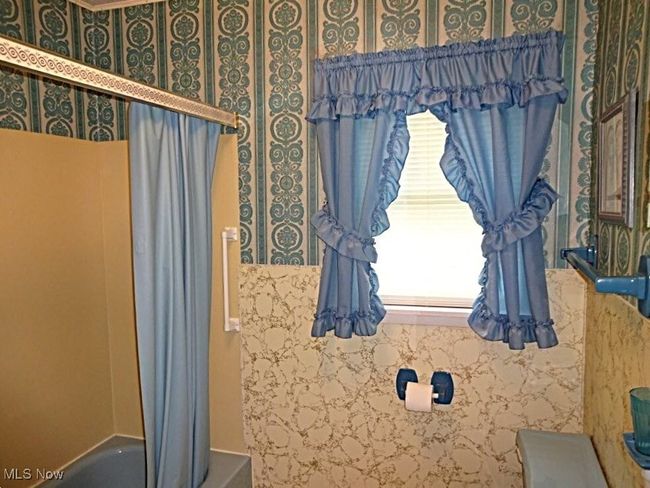 210 3 Rd St, House other with 3 bedrooms, 2 bathrooms and null parking in Spencer WV | Image 18