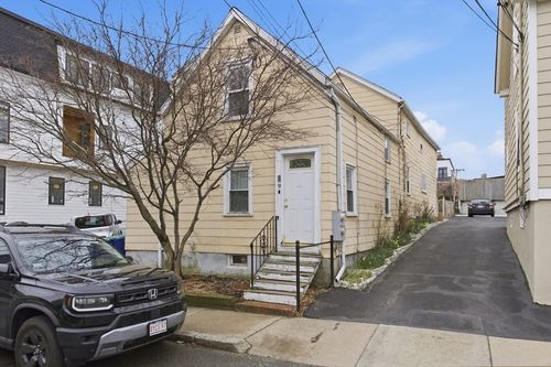 9-9 Clyde St, Somerville, MA, 02145-3504 | Card Image