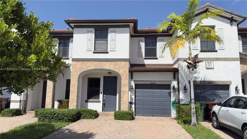 10348 W 33rd Ln, Hialeah, FL, 33018-2093 | Card Image