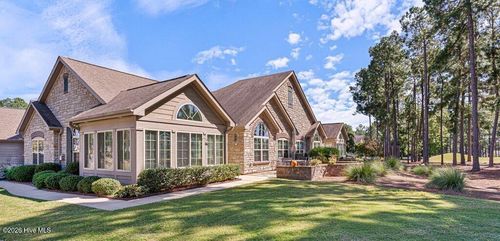 125 W Chelsea Ct, Southern Pines, NC, 28387-2284 | Card Image