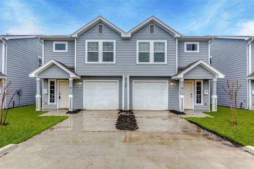 b-8105 Corinth St, Houston, TX, 77051-1523 | Card Image