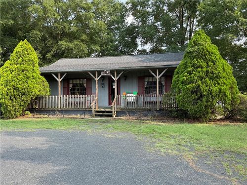 1624 E Meadow Road, Eden, NC, 27288 | Card Image