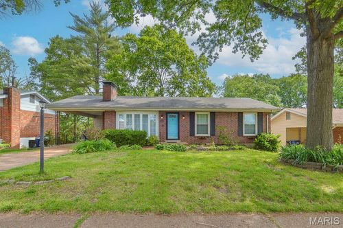 8720 Brookview Dr, Saint Louis, MO, 63126-2114 | Card Image