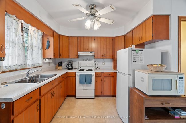 305 Warren St, House other with 4 bedrooms, 2 bathrooms and 4 parking in Goderich ON | Image 12