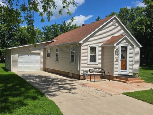 1156 River Rd, Windom, MN, 56101-1328 | Card Image