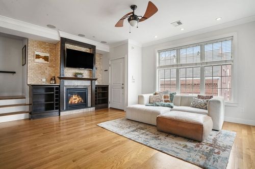 3-235 Gold St, Boston, MA, 02127 | Card Image