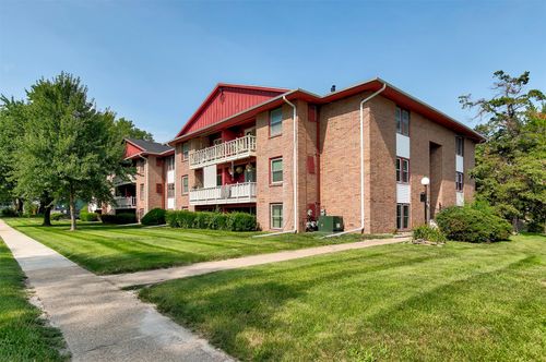apt-304-7815 Douglas Ave, Urbandale, IA, 50322-2482 | Card Image