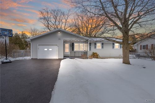 408 Stillwell Cir, East Syracuse, NY, 13057-1626 | Card Image