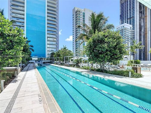 2404-700 Ne 26th Ter, Miami, FL, 33137-5581 | Card Image