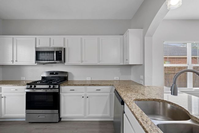 720 Northcreek Blvd, House other with 4 bedrooms, 3 bathrooms and 4 parking in Leander TX | Image 6