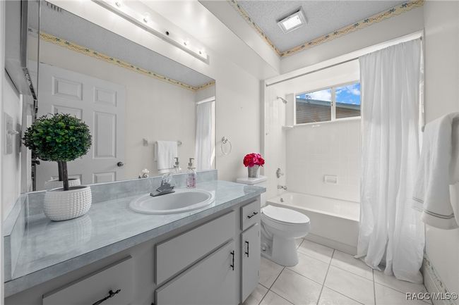 Guest bathroom | Image 53