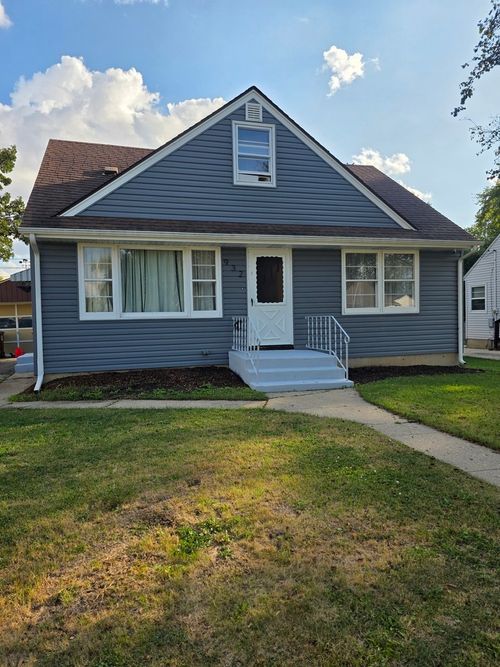 932 5th St, Belvidere, IL, 61008-5006 | Card Image