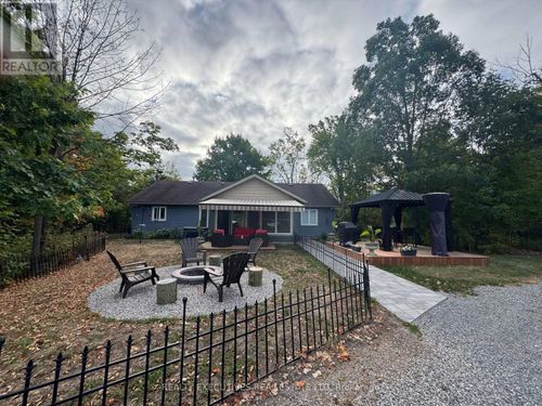 836 Narrow Locks Rd, Portland, ON, K0G1V0 | Card Image