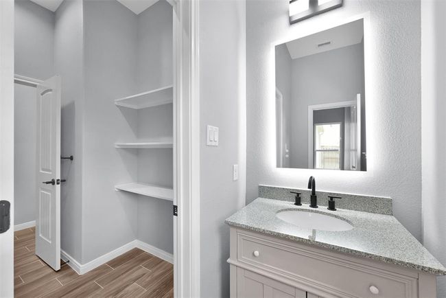 7 Pilot Pt, House other with 4 bedrooms, 5 bathrooms and 3 parking in Conroe TX | Image 20